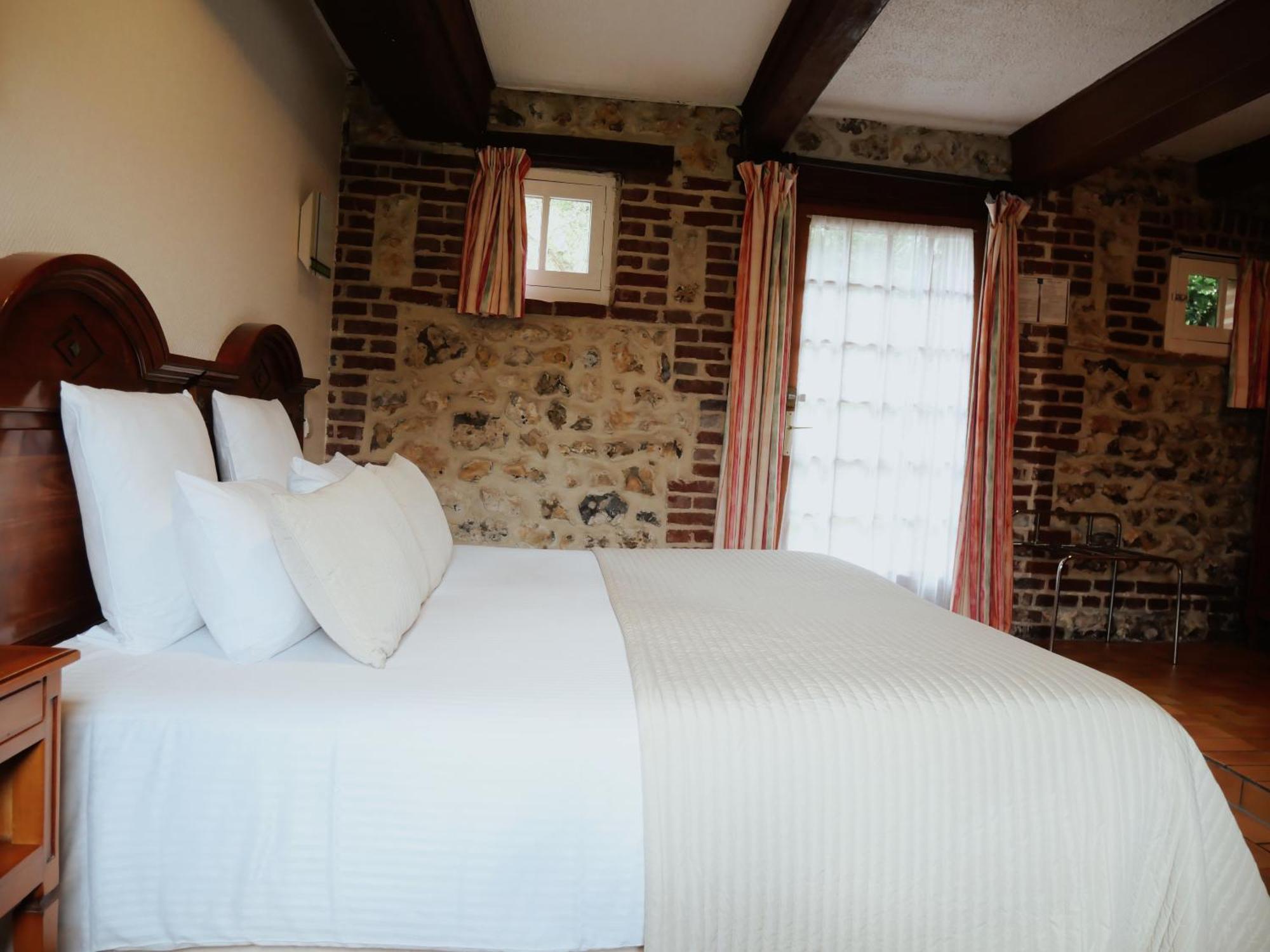 Logis Le Clos Deauville Saint Gatien 외부 사진